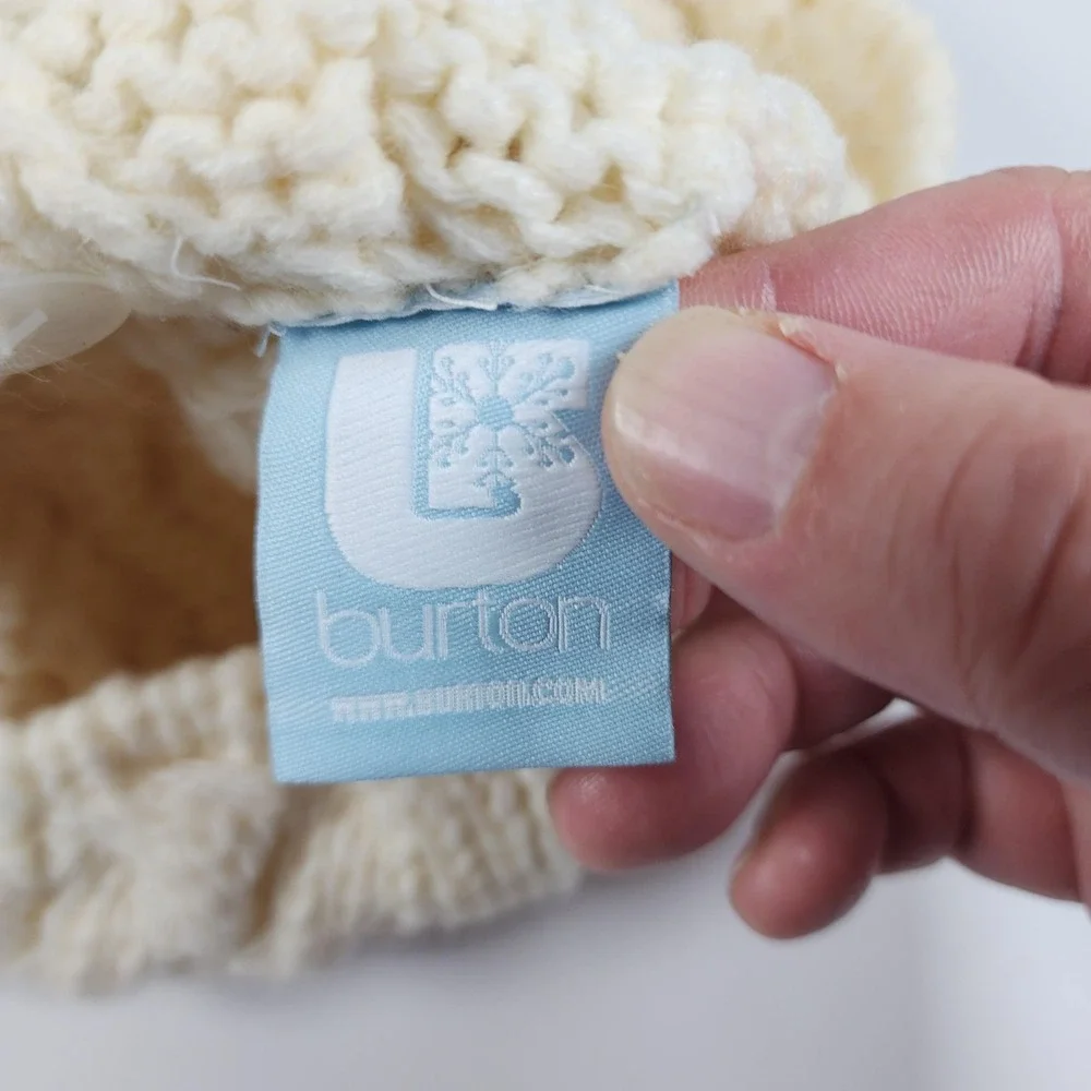Burton Brimmed Beanie Womens One Size White‎ Rock Salt Knit Snowboarding Wool
